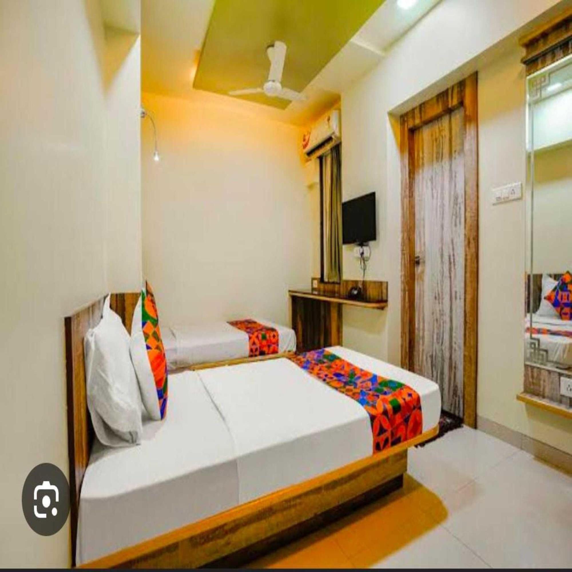Hotel Elegant - Mohammed Ali Road Bombaj Exteriér fotografie