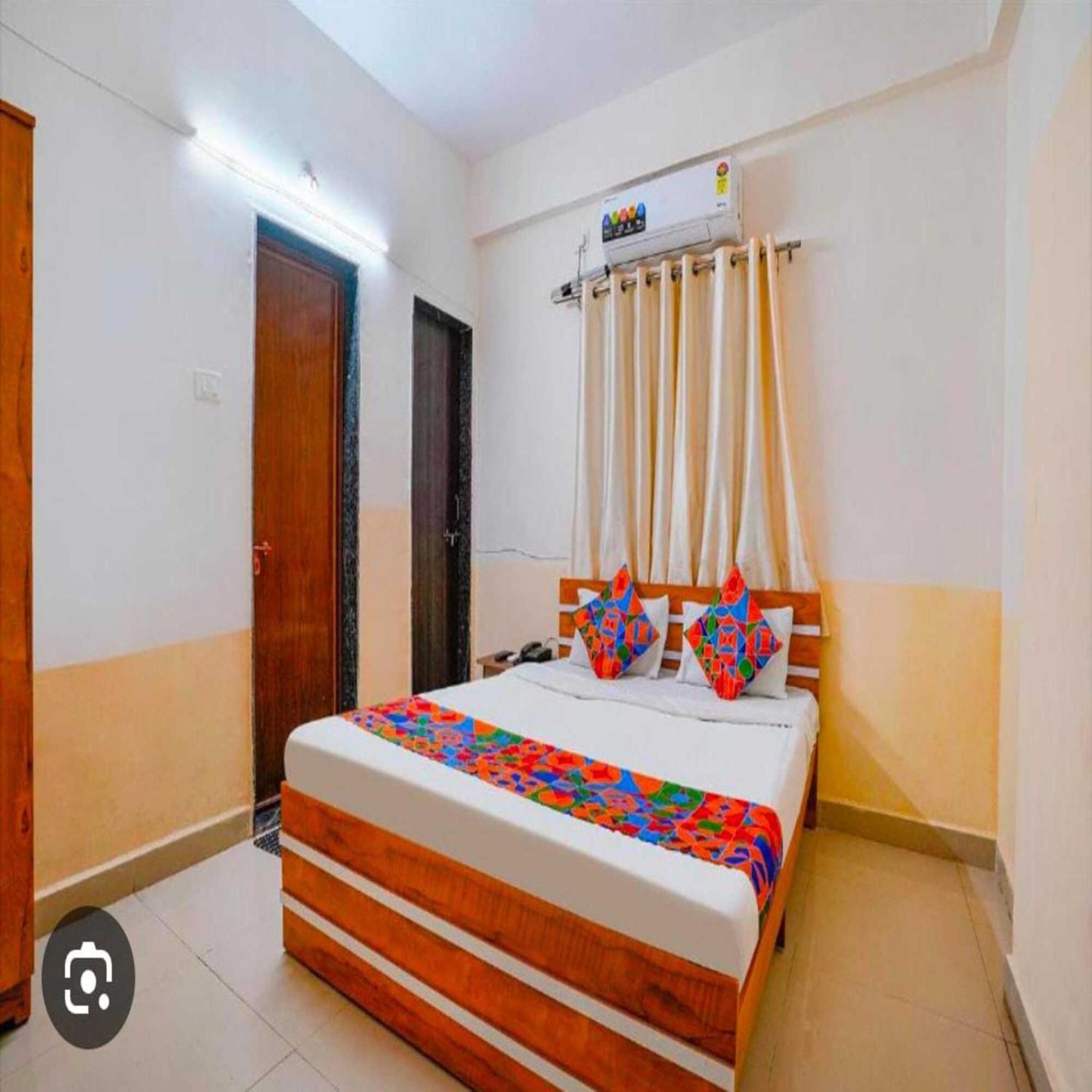 Hotel Elegant - Mohammed Ali Road Bombaj Exteriér fotografie